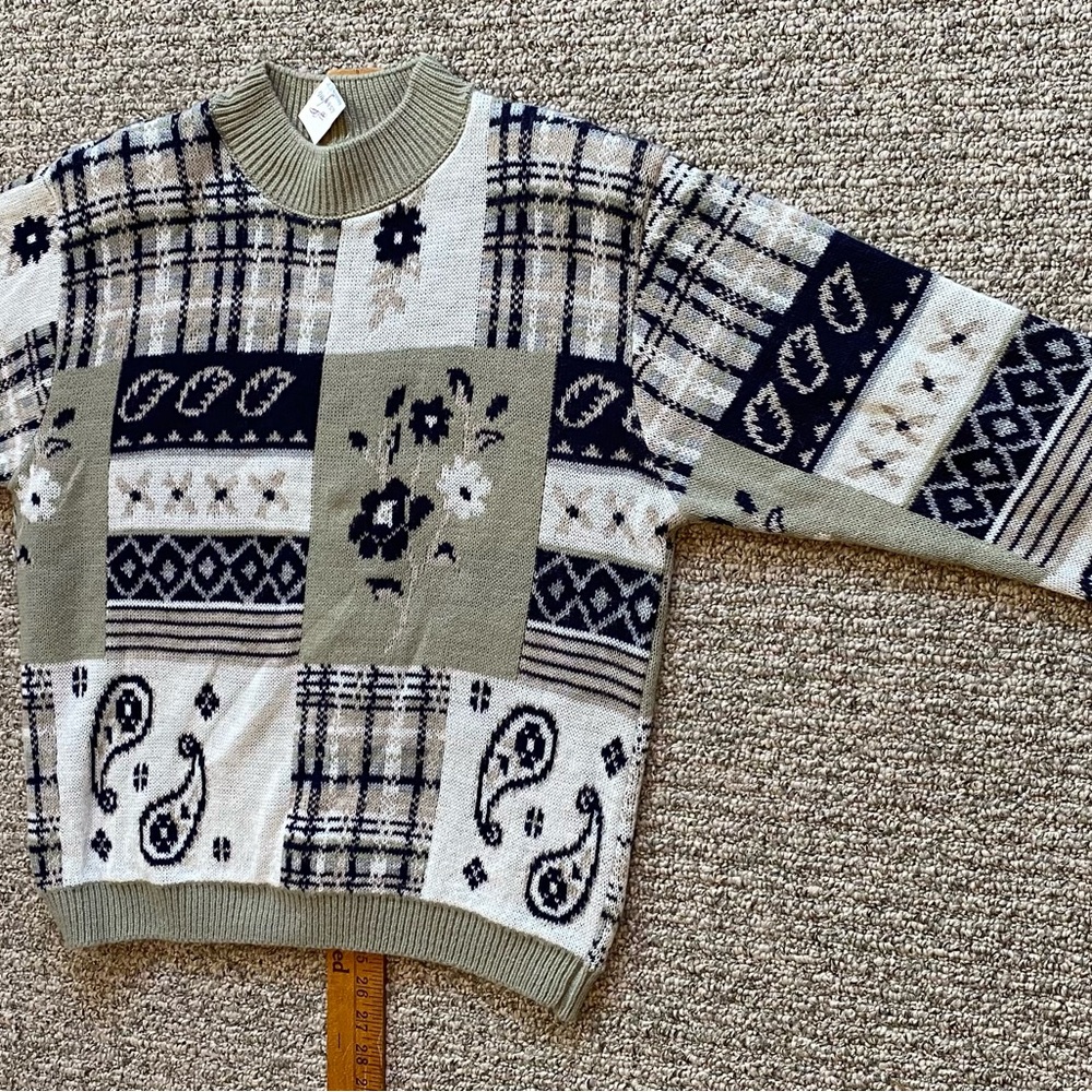 Vintage Alfred Dunner Print Knit Sweater in Black and Cream Made in USA